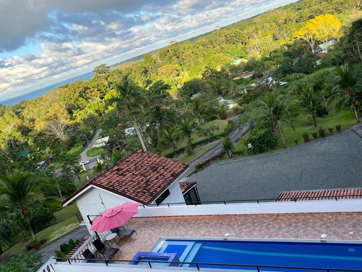 Hotel Los Cielos Del Caribe Cahuita Bagian luar foto