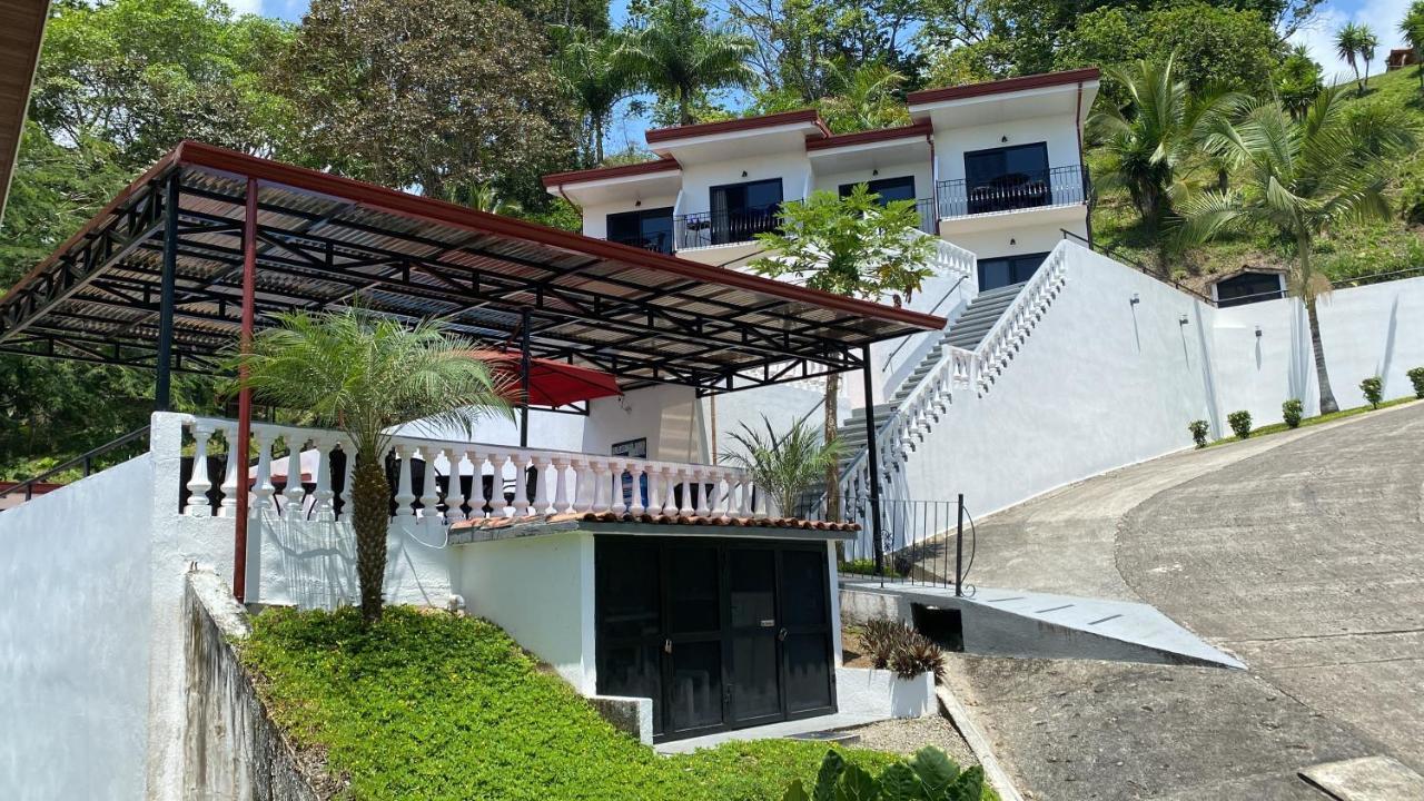 Hotel Los Cielos Del Caribe Cahuita Bagian luar foto