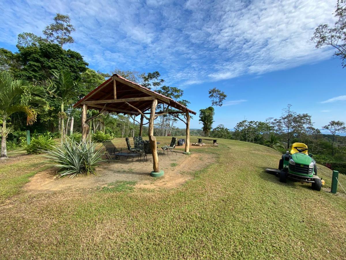 Hotel Los Cielos Del Caribe Cahuita Bagian luar foto