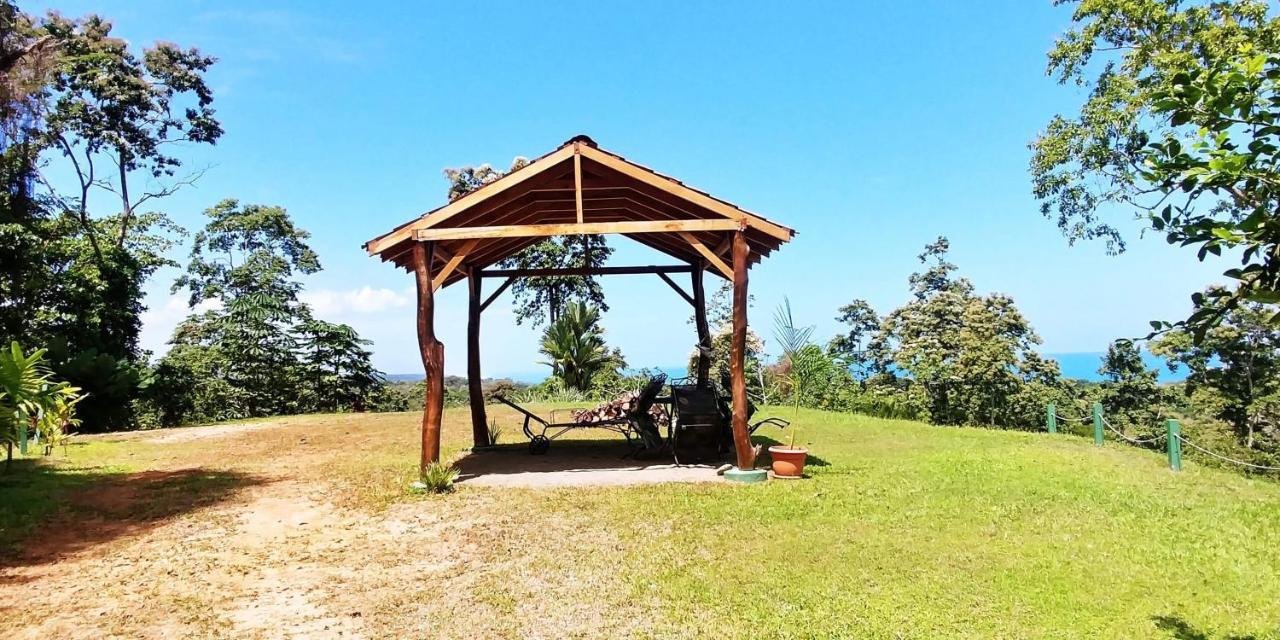 Hotel Los Cielos Del Caribe Cahuita Bagian luar foto